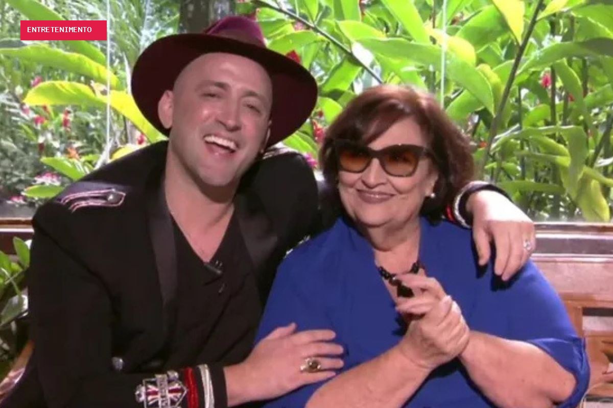 Dona Déa se emociona em estreia de musical sobre Paulo Gustavo