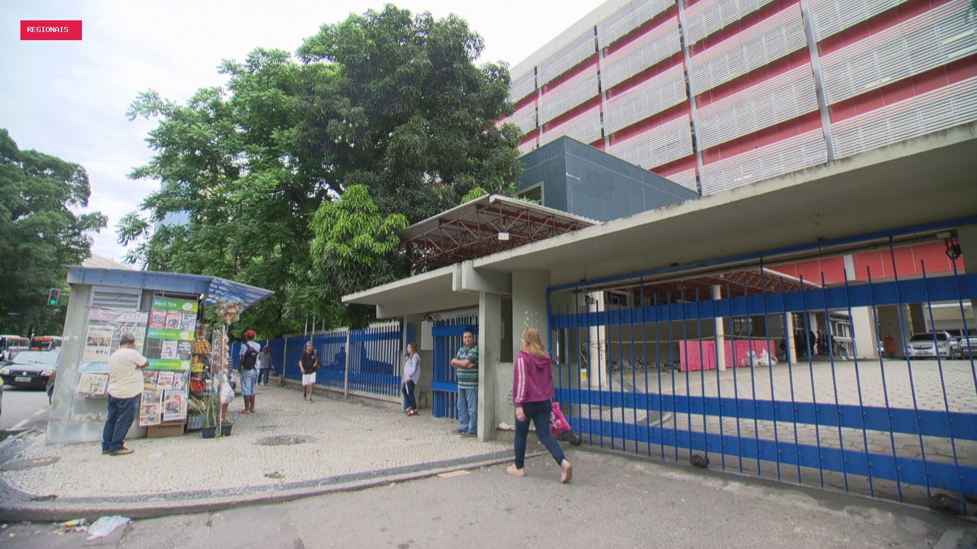 Homem é preso por incendiar companheira na Pavuna; vítima está em estado grave