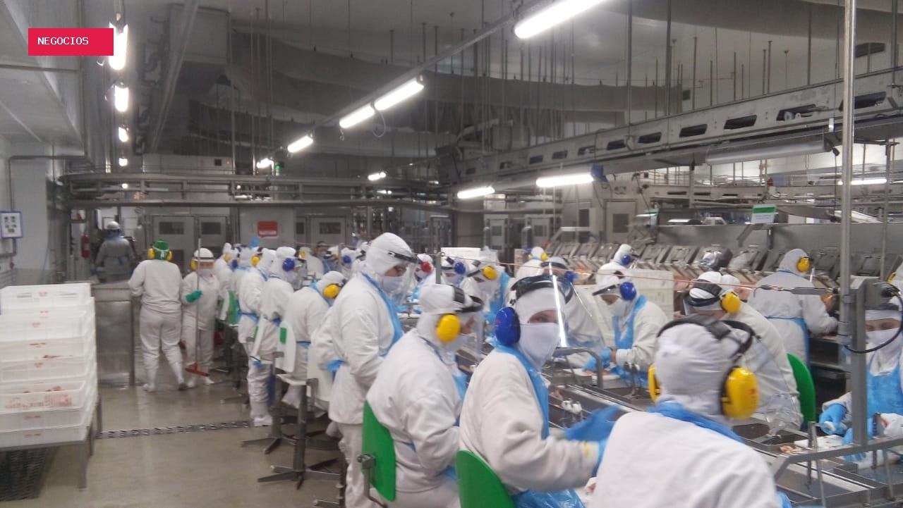 Frigoríficos Uniaves e Pif Paf são condenados por jornada excessiva e ausência de descanso semanal de