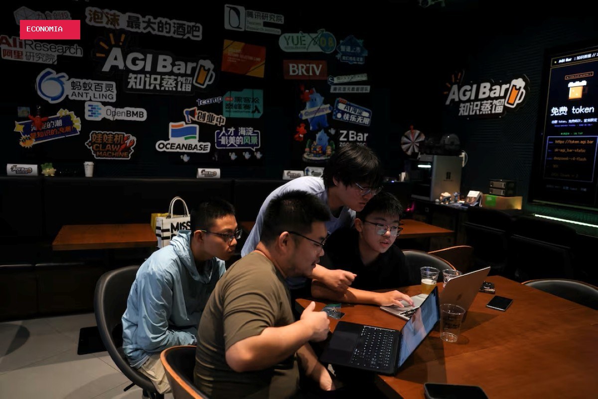 Cerveja, DeepSeek e robôs: conheça o bar que virou ponto de encontro da turma da IA na China