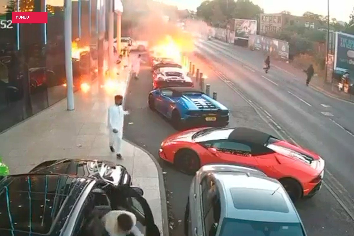 Carros de luxo são incendiados com coquetéis molotov no Reino Unido