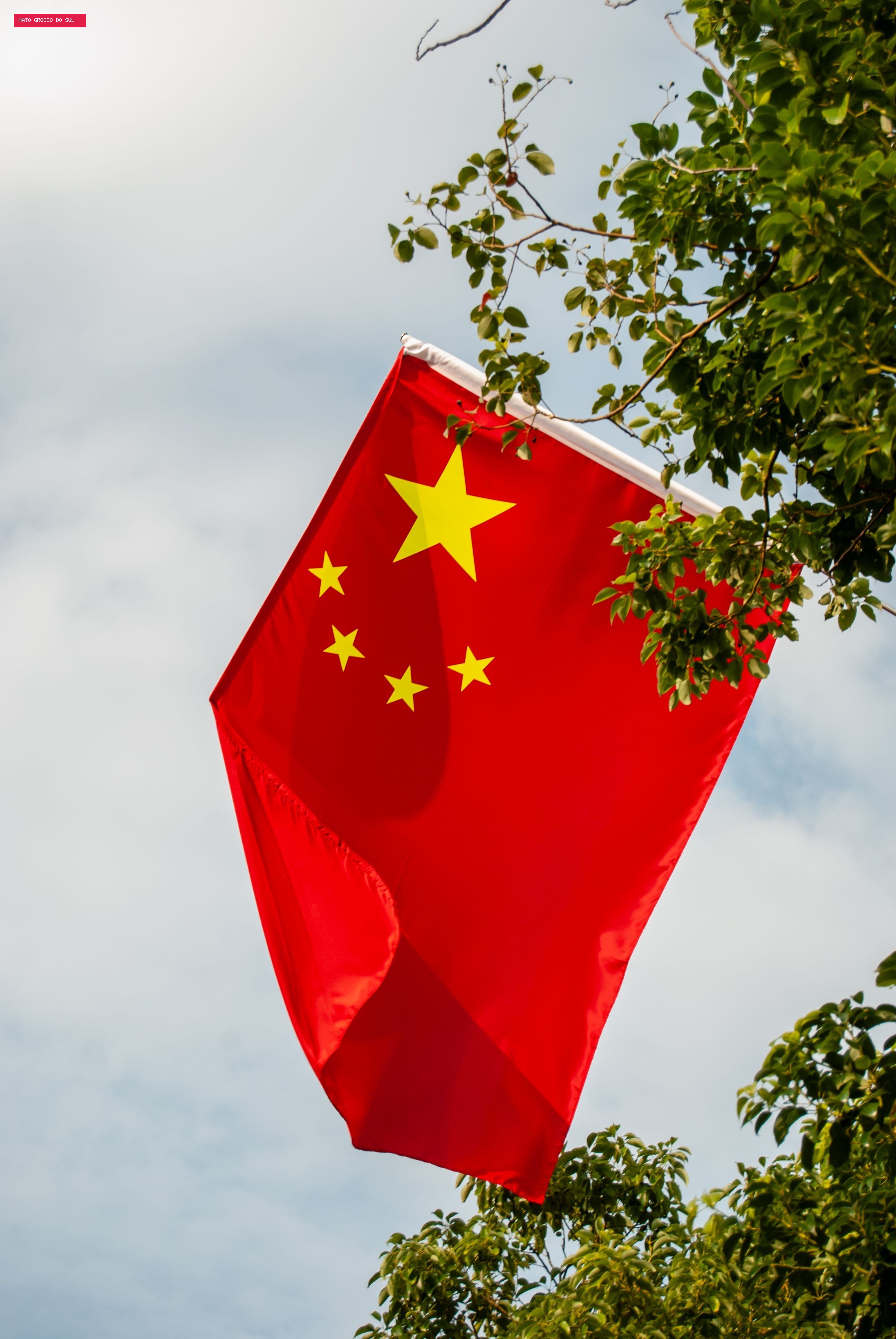 China investiga comediante após mudança em letra de canção revolucionária