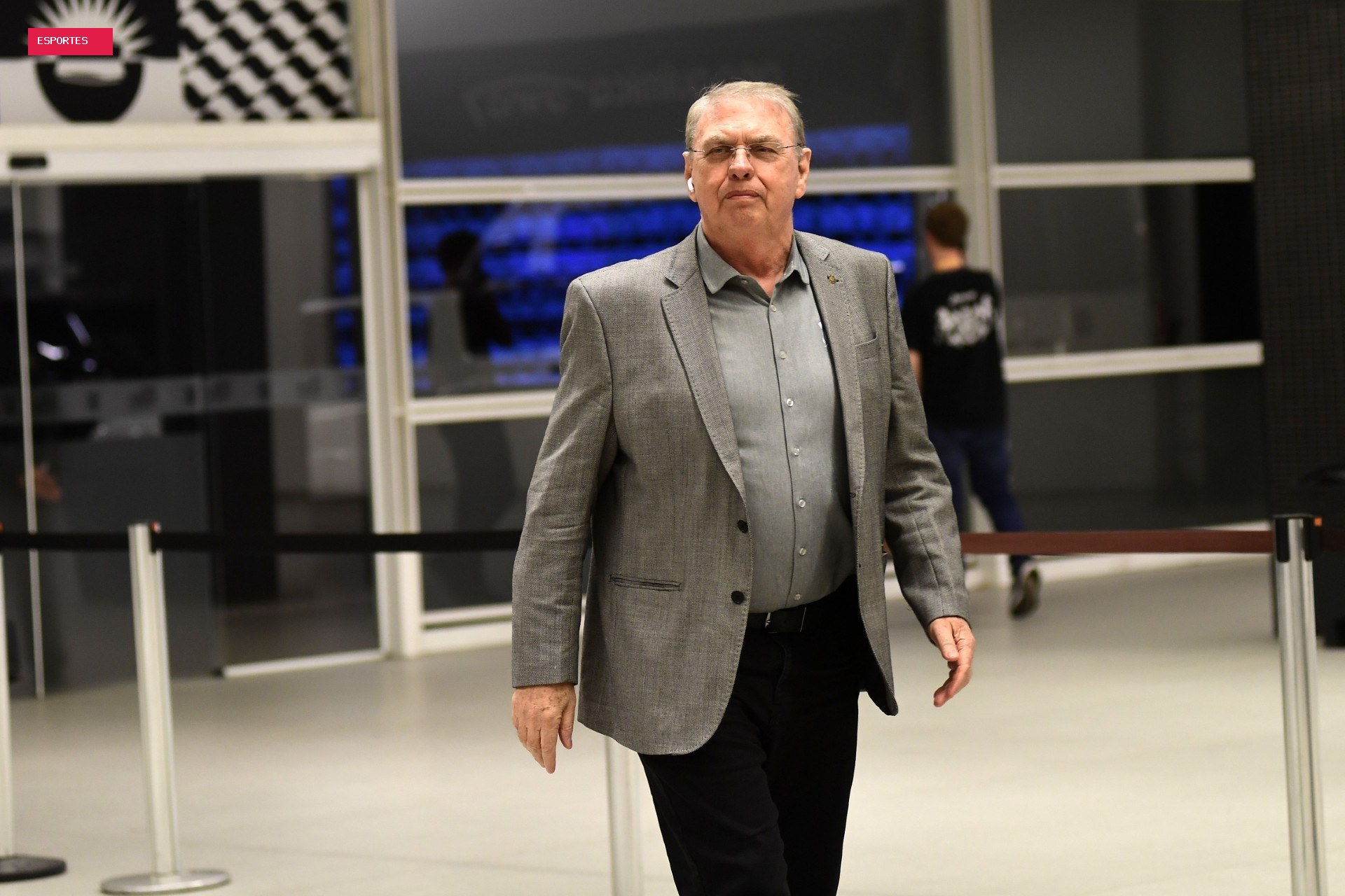 Corinthians não paga direitos de imagem e chega a dois meses de atraso com elenco