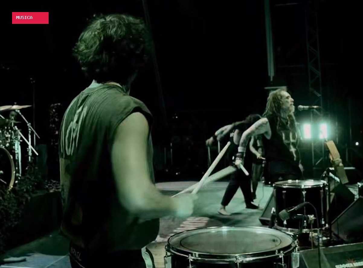 Após tocar com o Gojira, Luigi Paraventi se junta ao Soulfly durante festival europeu: “sonho realizado”