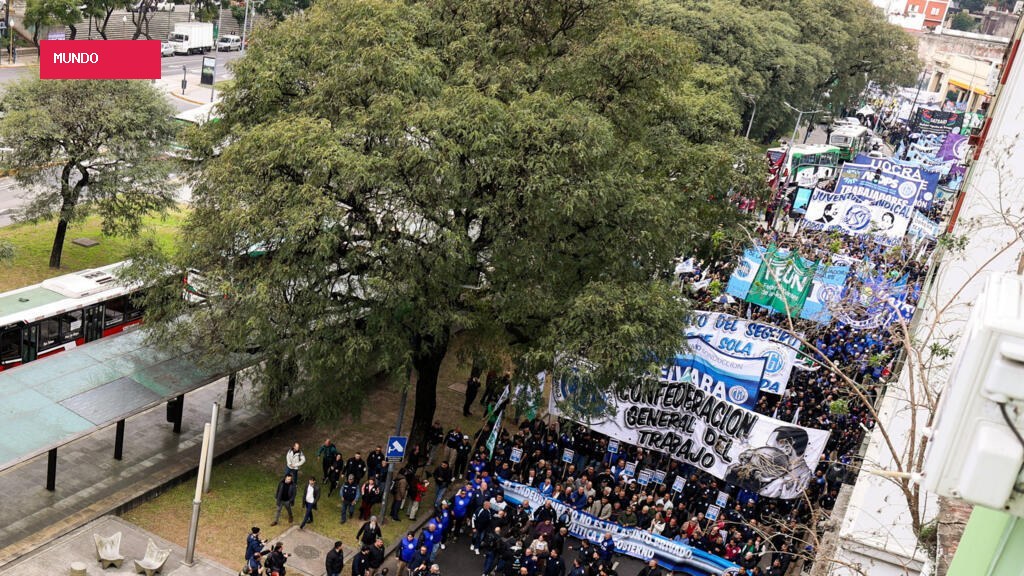 Endividamento recorde leva argentinos às ruas contra juros abusivos e política econômica de Milei