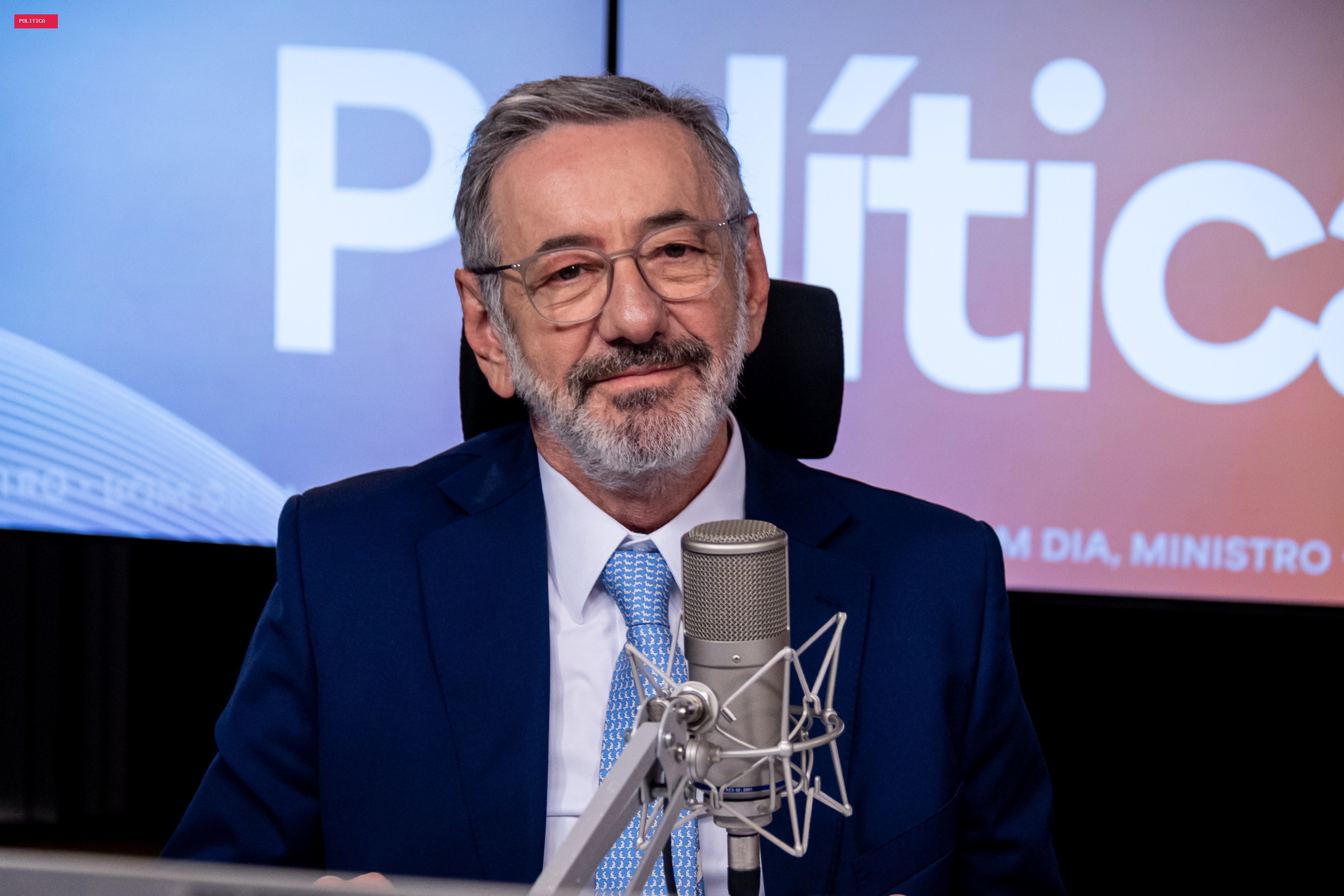 Ministro do Desenvolvimento diz que tarifaço dos EUA é 'ilegal' e espera amenizar efeitos até dezembro