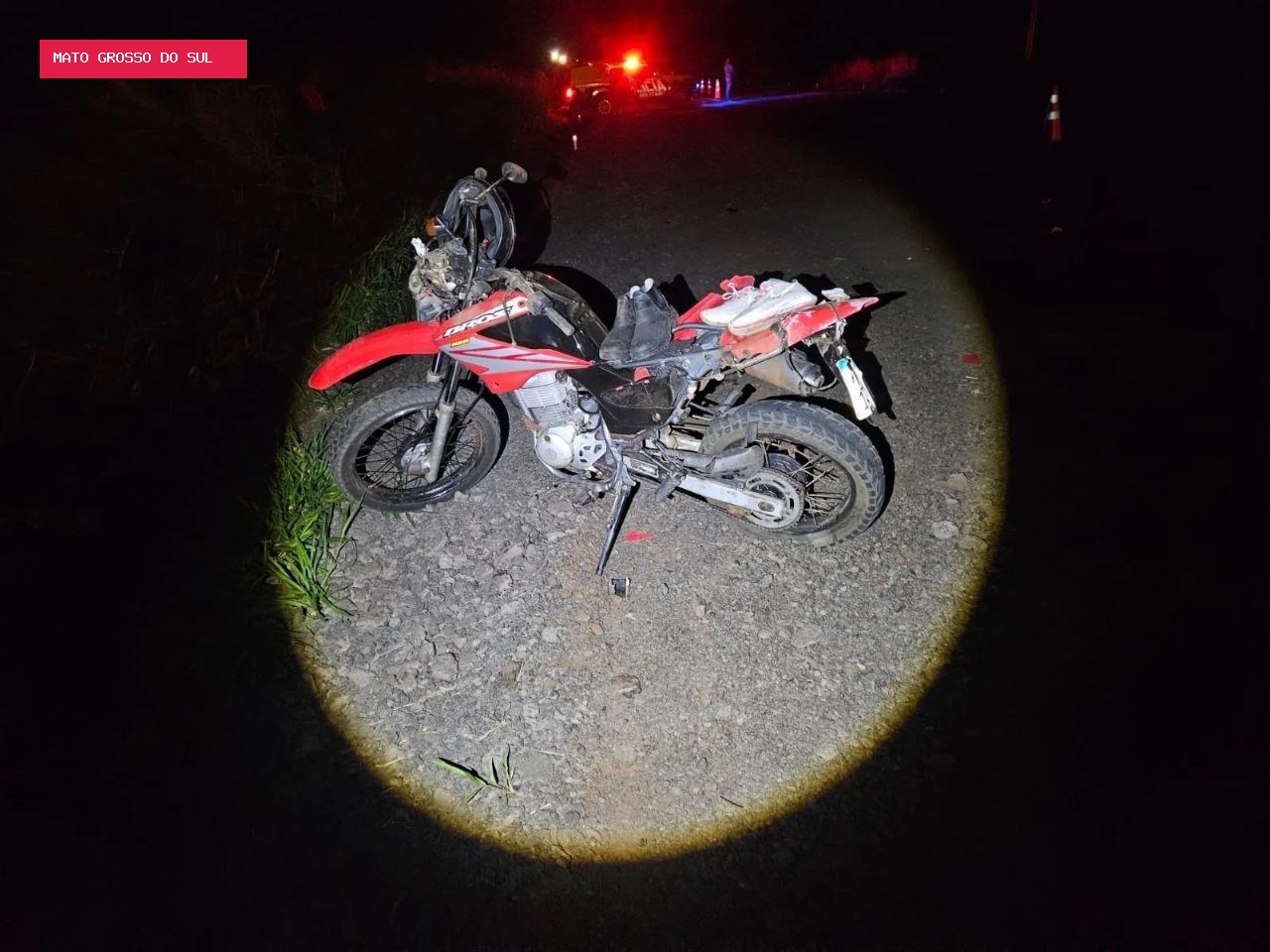 Mulher morre e homem fica ferido após colisão entre moto e caminhão em rodovia de MS