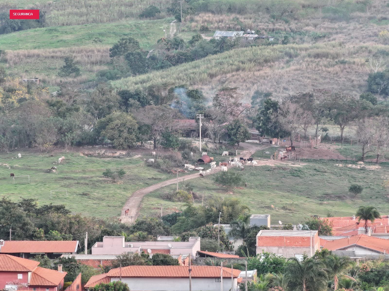 Polícia deve ouvir dono de sítio em SP onde pai e filho foram presos um ano após assassinatos de amigos no