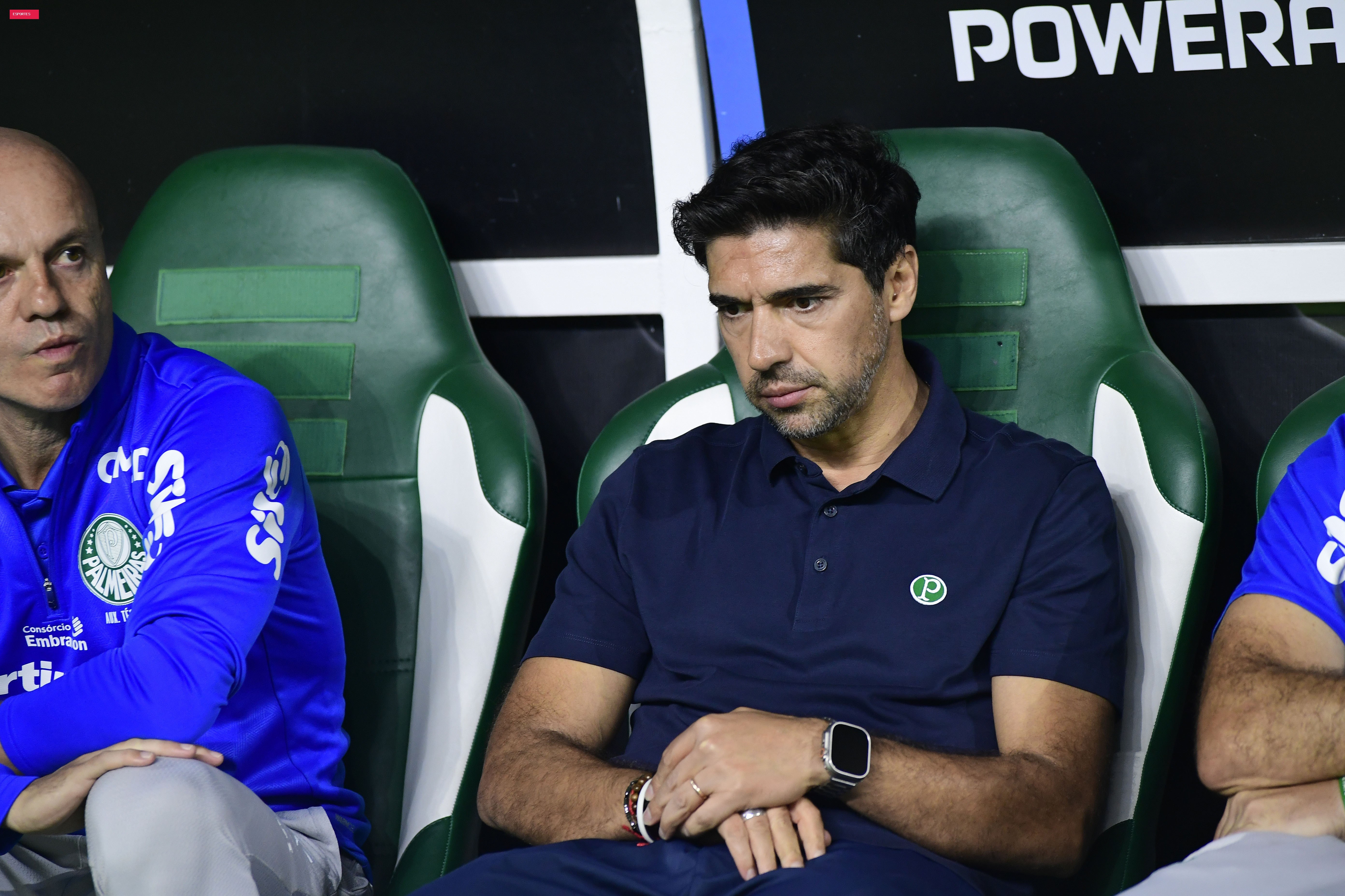 Abel cita expulsão rigorosa e falta de eficácia do Palmeiras: "Ainda temos mais 90 minutos"