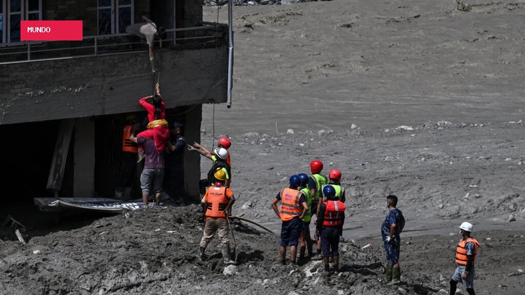 Rescuers grapple with mountain of challenges after the Nepal-Tibet floods