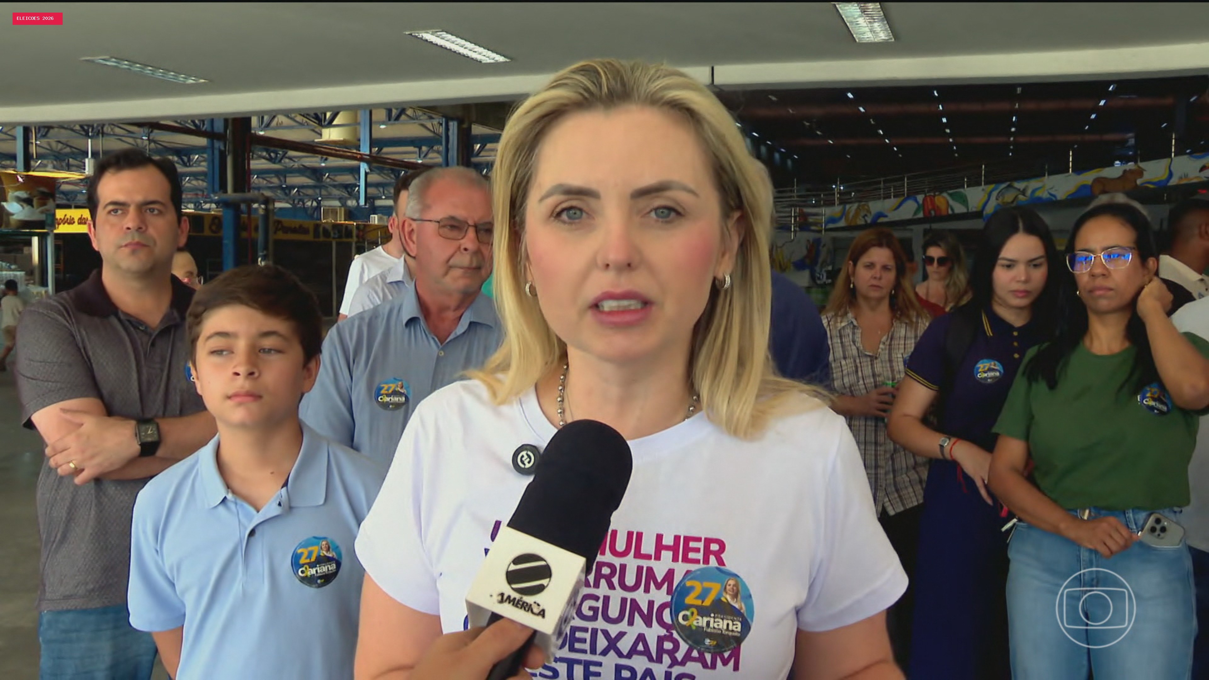 Clariana Barão, candidata à Presidência pelo Democracia Cristã, faz campanha em Cuiabá