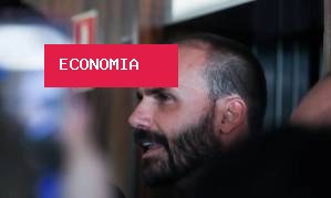 Eduardo Bolsonaro critica obrigatoriedade de vacinas no Brasil: ‘Liberdade’