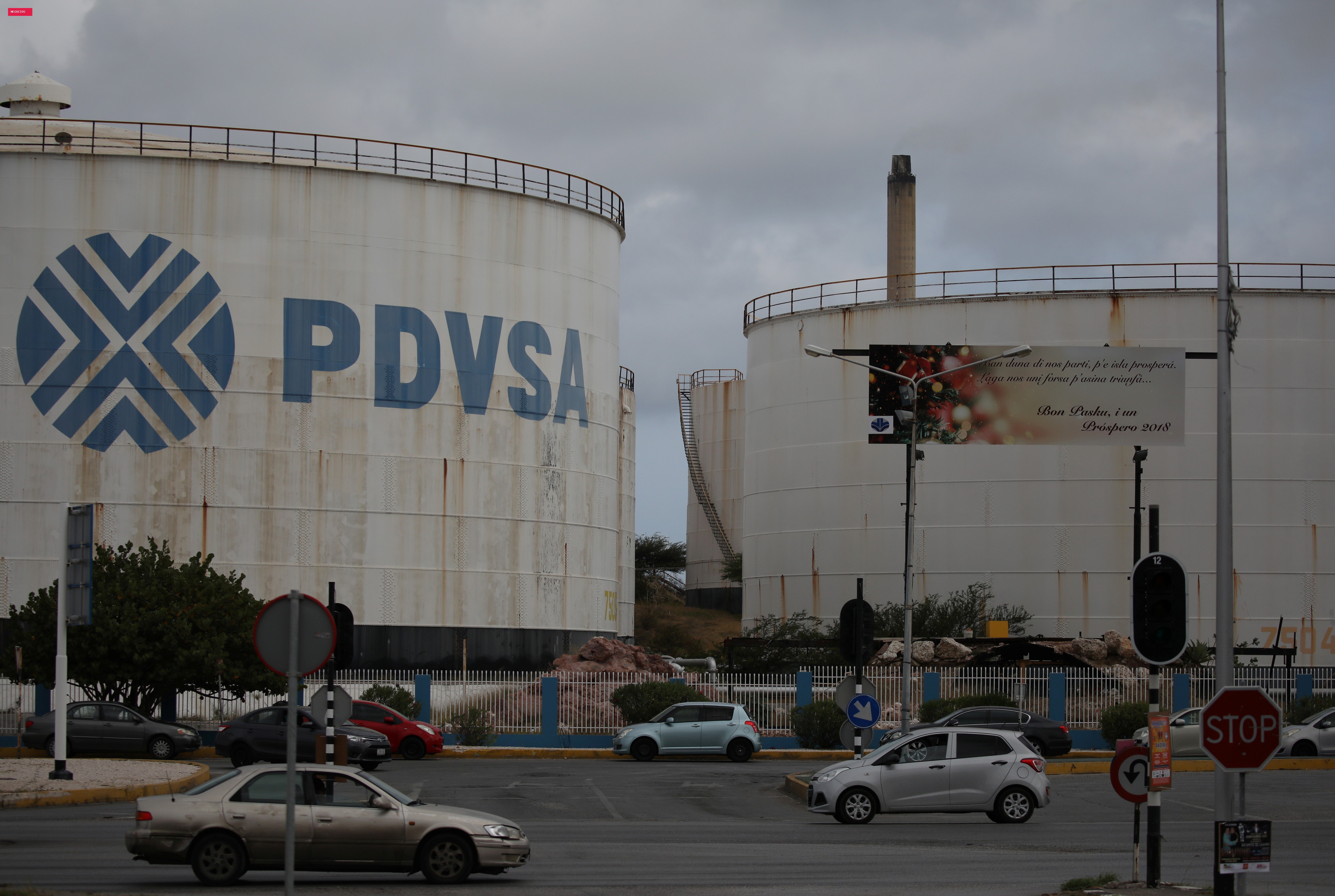 Trump anuncia acordo que garante aos EUA controle de mais de 65 bilhões de barris de petróleo em reservas