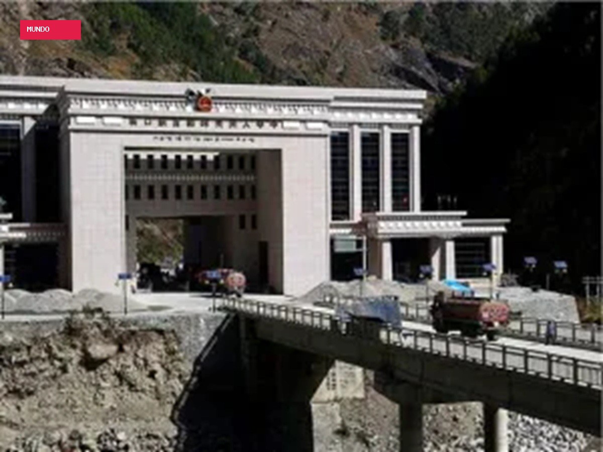 Avalanche no Nepal: o antes e o depois