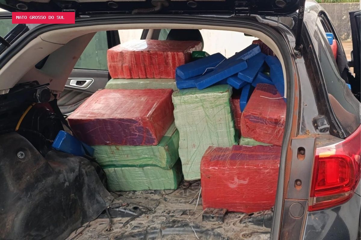 Carro furtado na Bahia é recuperado com 1,2 tonelada de maconha em Ponta Porã