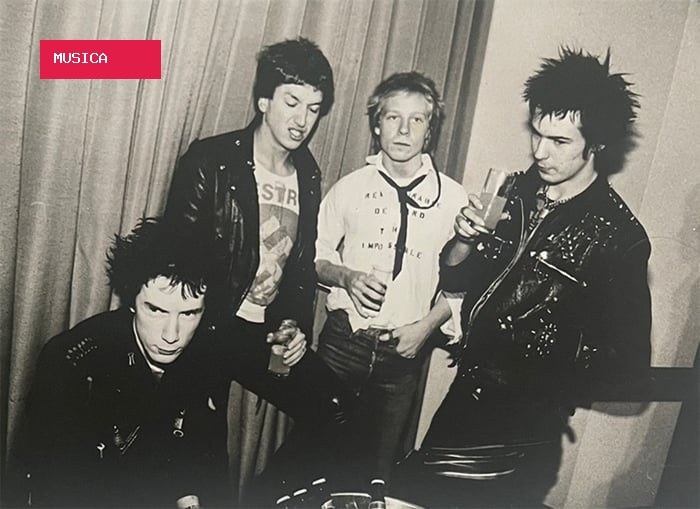 Sex Pistols foi a banda que colocou vocalista do Carcass no mundo da música pesada