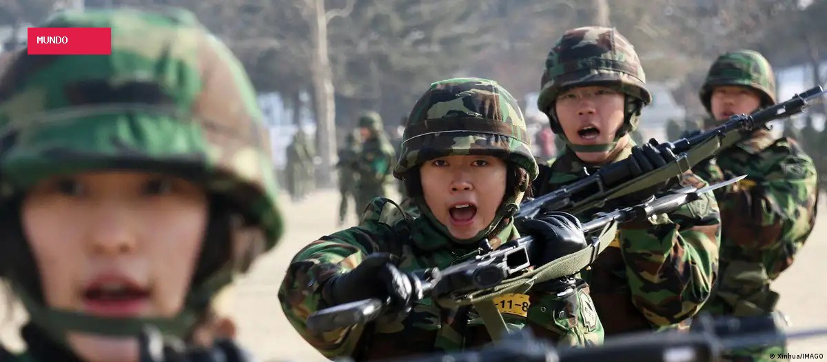 Coreia do Sul analisa obrigar mulheres a servir no Exército