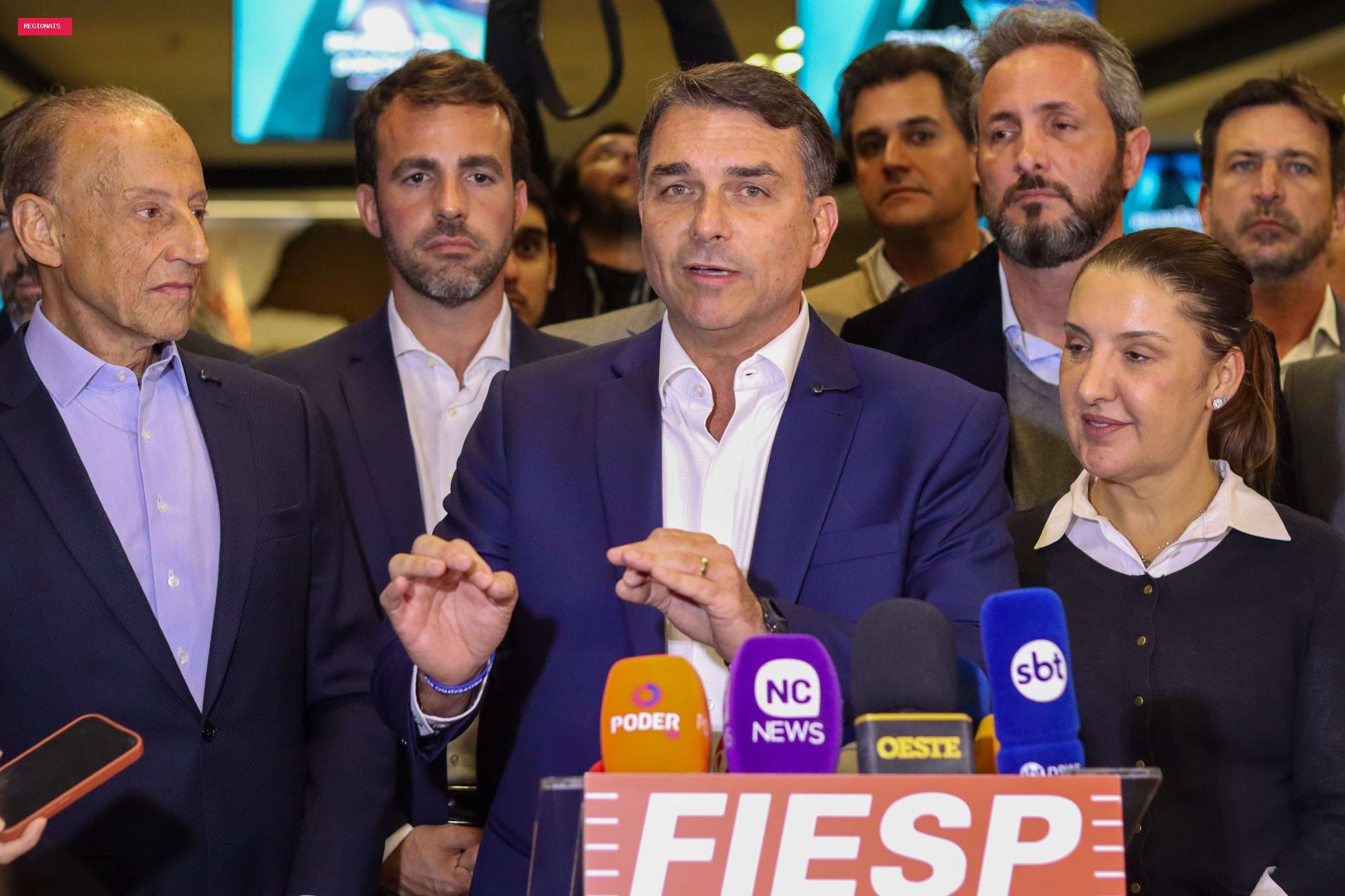 Flávio Bolsonaro nega ter negociado fim da reeleição com Tarcísio: 'Não preciso de pacto para a gente