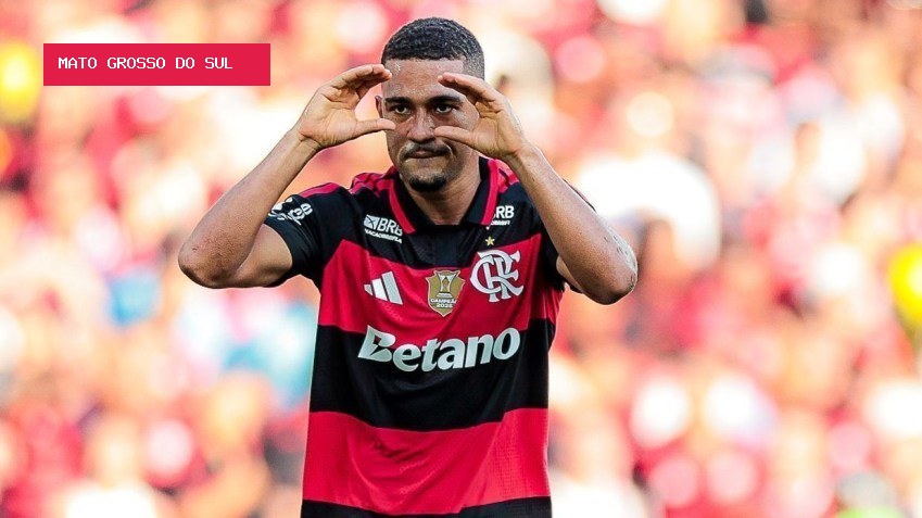 Samuel Lino faz 2 gols, Flamengo bate Botafogo e encosta no Palmeiras