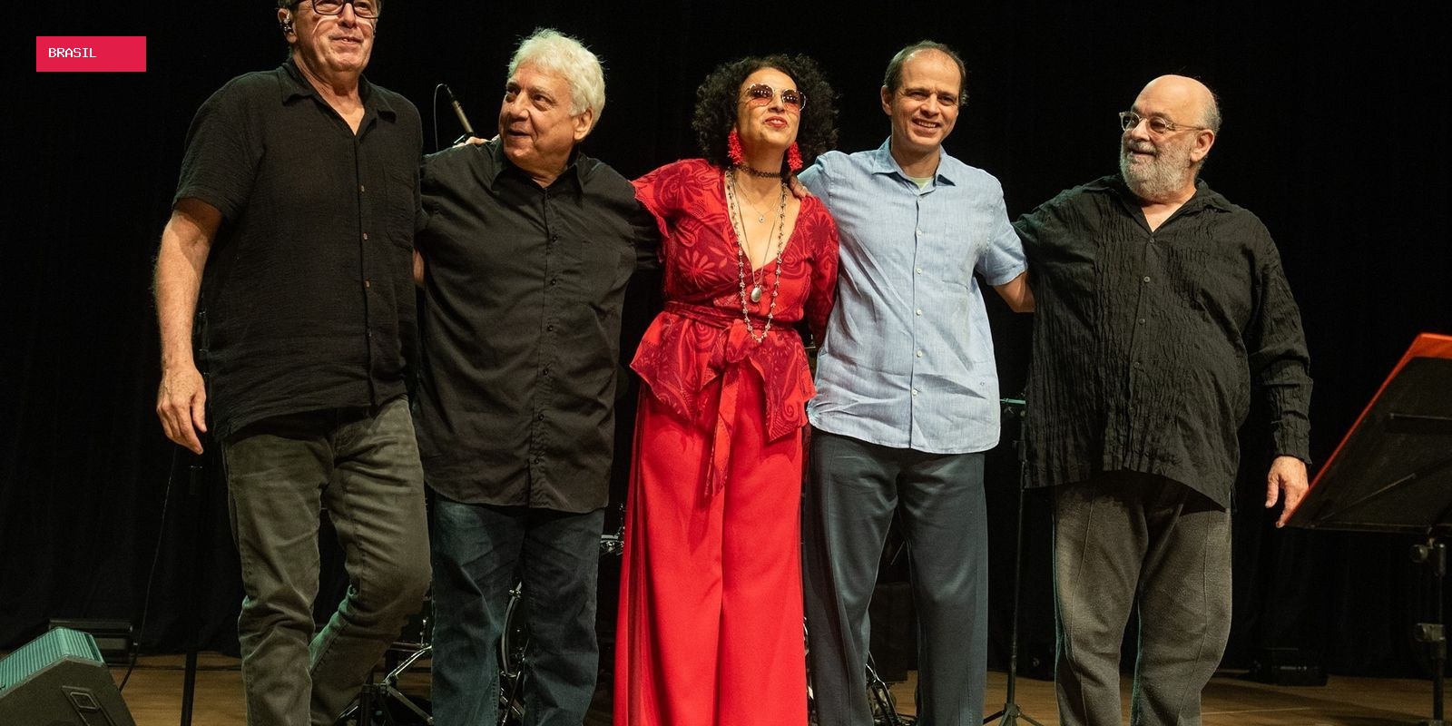Repertório de Caetano Veloso embala show exclusivo na TV Brasil