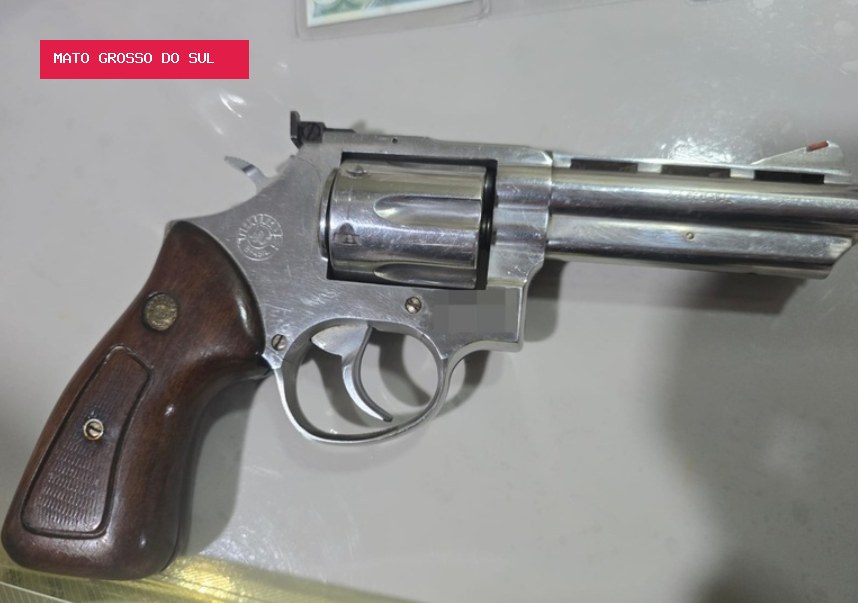 Chefe de fábrica clandestina que mantinha paraguaios escravos é alvo de operação