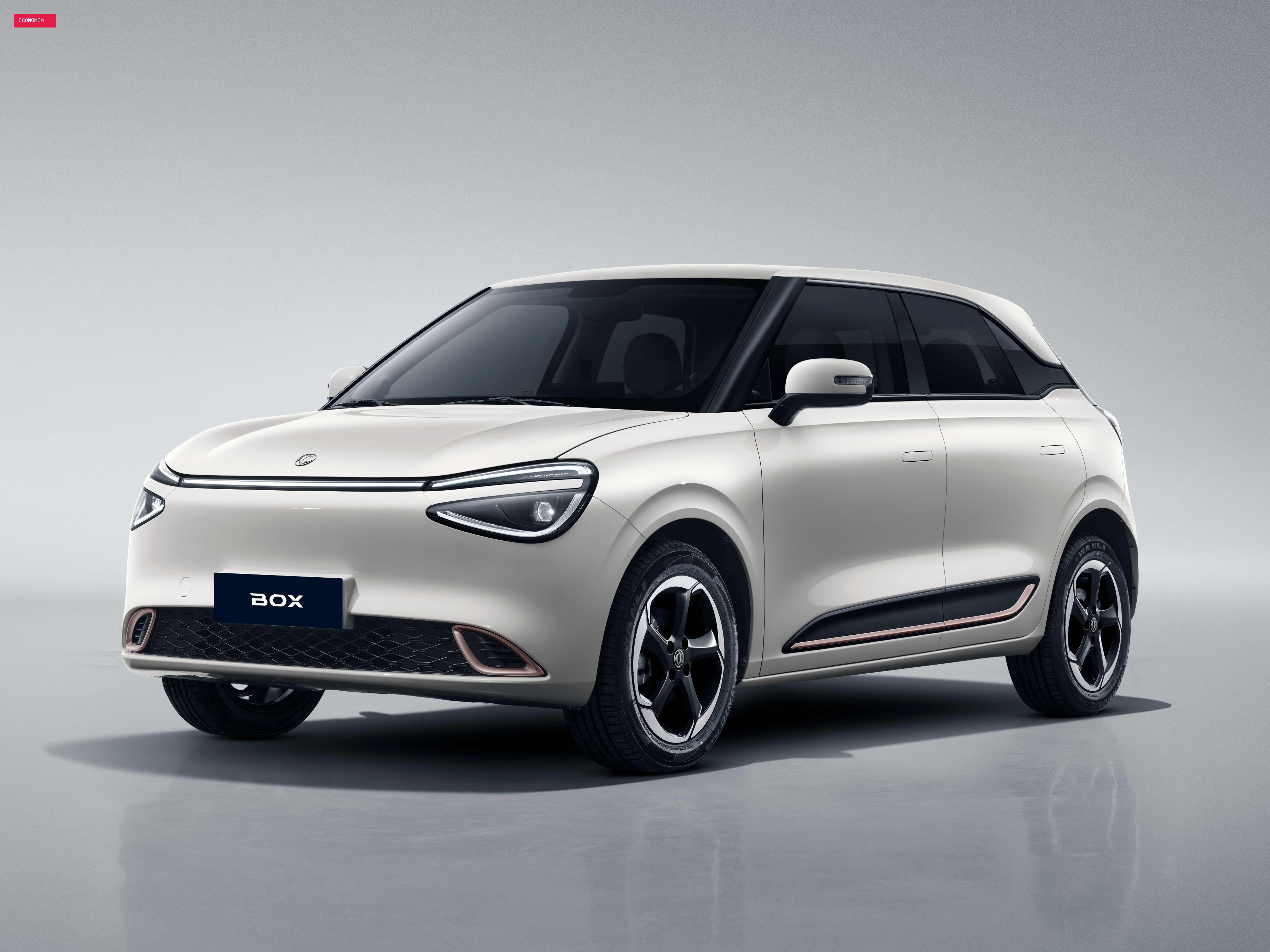 Chinesa DFM chega ao Brasil em outubro com hatch e SUV elétricos para rivalizar com BYD e GWM