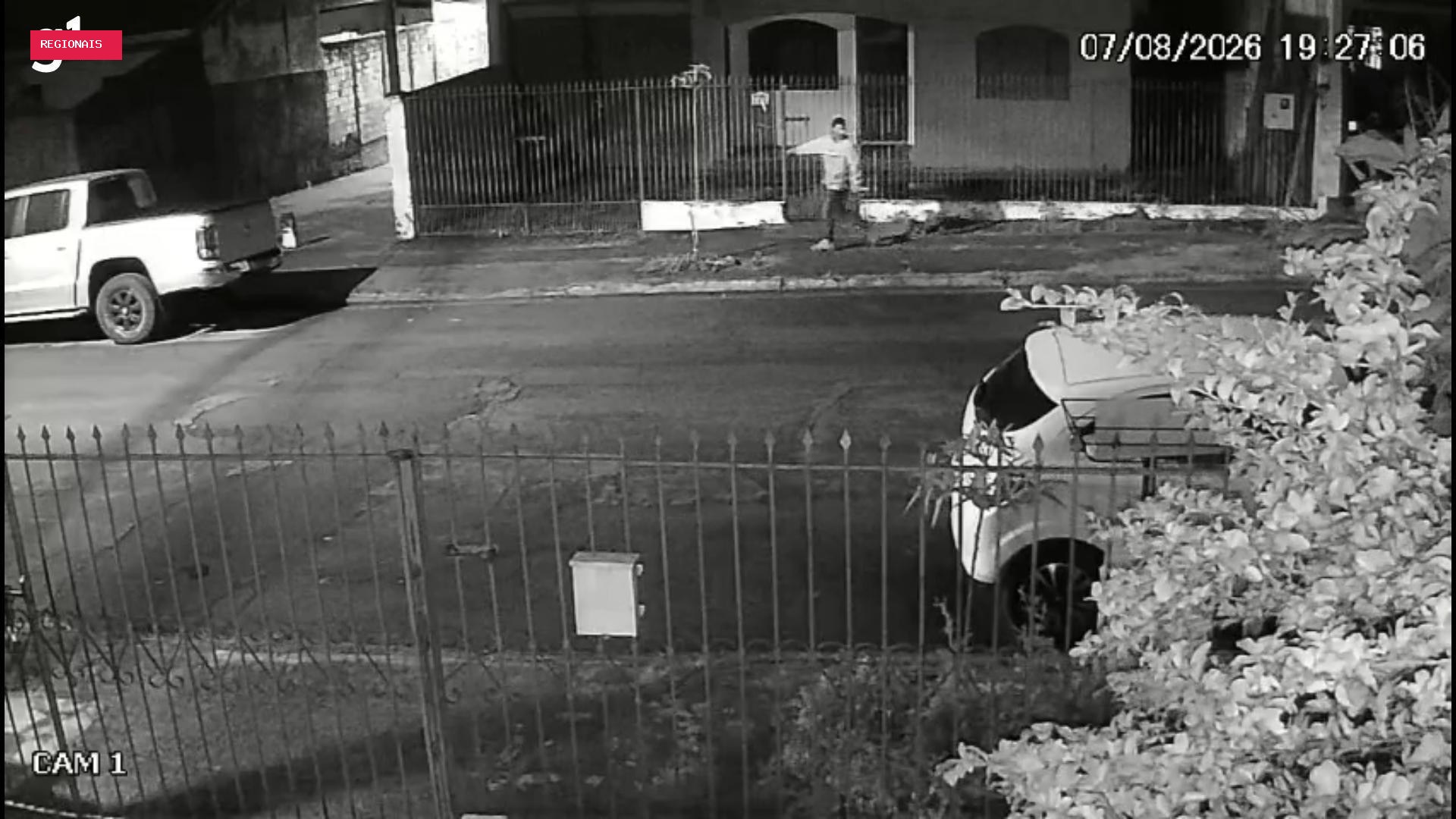 Mulher é esfaqueada em Londrina, pede socorro e morre durante atendimento médico; suspeito é preso