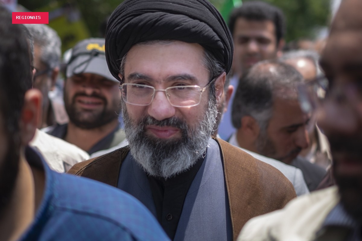 Khamenei nomeia conselheiro político e novo chefe de segurança do Irã