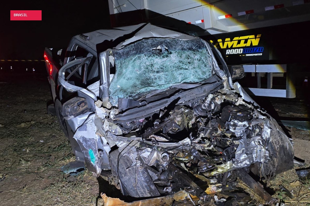 Motorista de caminhonete morre após tentar ultrapassagem e bater de frente com carreta na BR-070 em MT