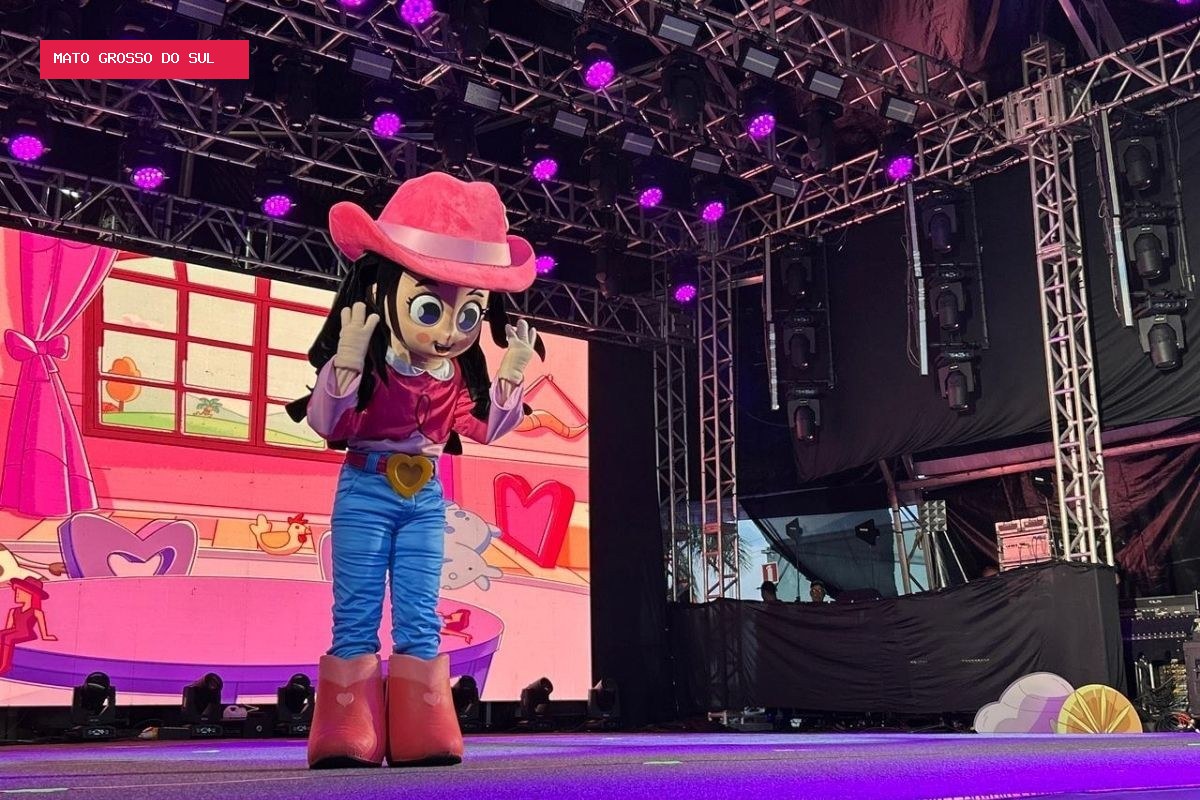 Ana Castela ‘só para baixinhos’ faz a festa da criançada no Festival de Inverno de Bonito