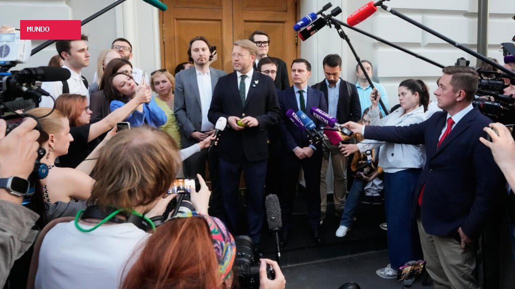 Conheça o Iabloko, único partido antiguerra que tenta desafiar Vladimir Putin na Rússia