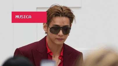 V, do BTS, diz ter perdido até 70% da audição e desabafa sobre a saúde: ‘Achei que era psicológico’