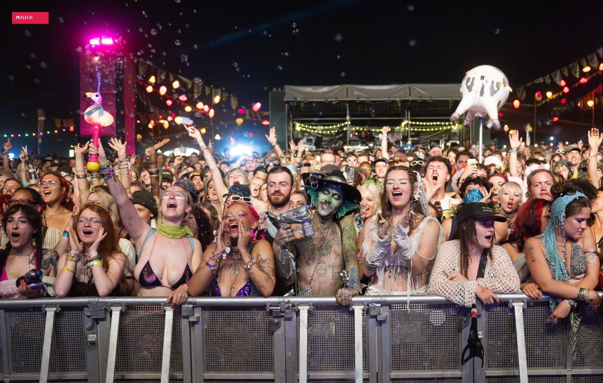 This is what it sounded like when everyone at Boomtown festival got the government wildfire phone alert at