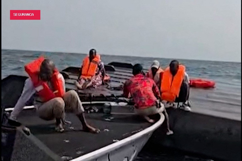 Acidente com balsa em lago no Zimbábue deixa 44 mortos