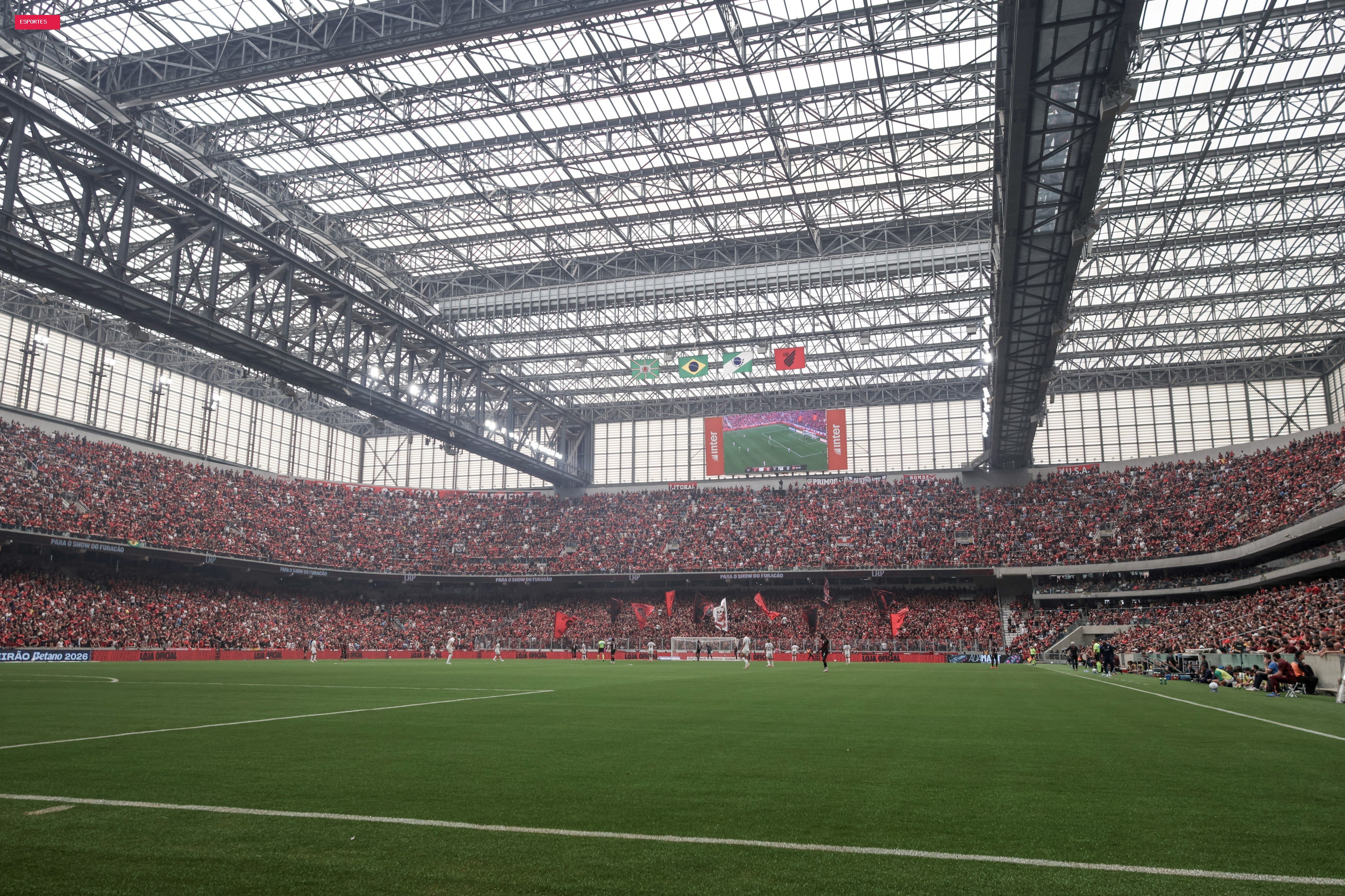 Athletico x Fluminense bate recorde de público na Arena da Baixada no Brasileirão