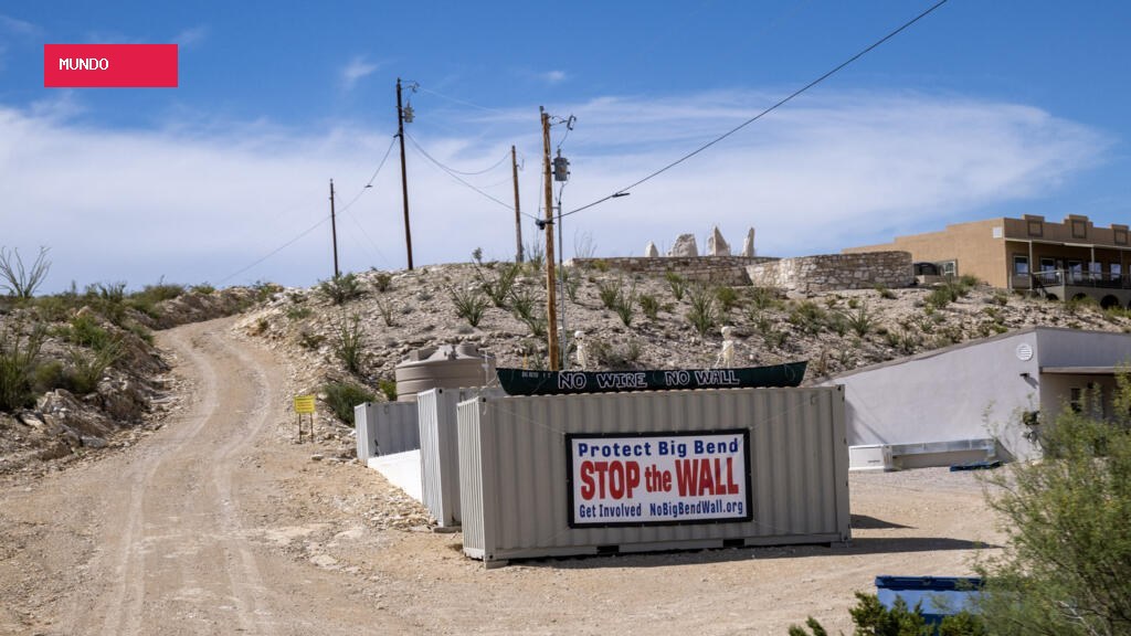 Trump pauses controversial border construction in Texas national park