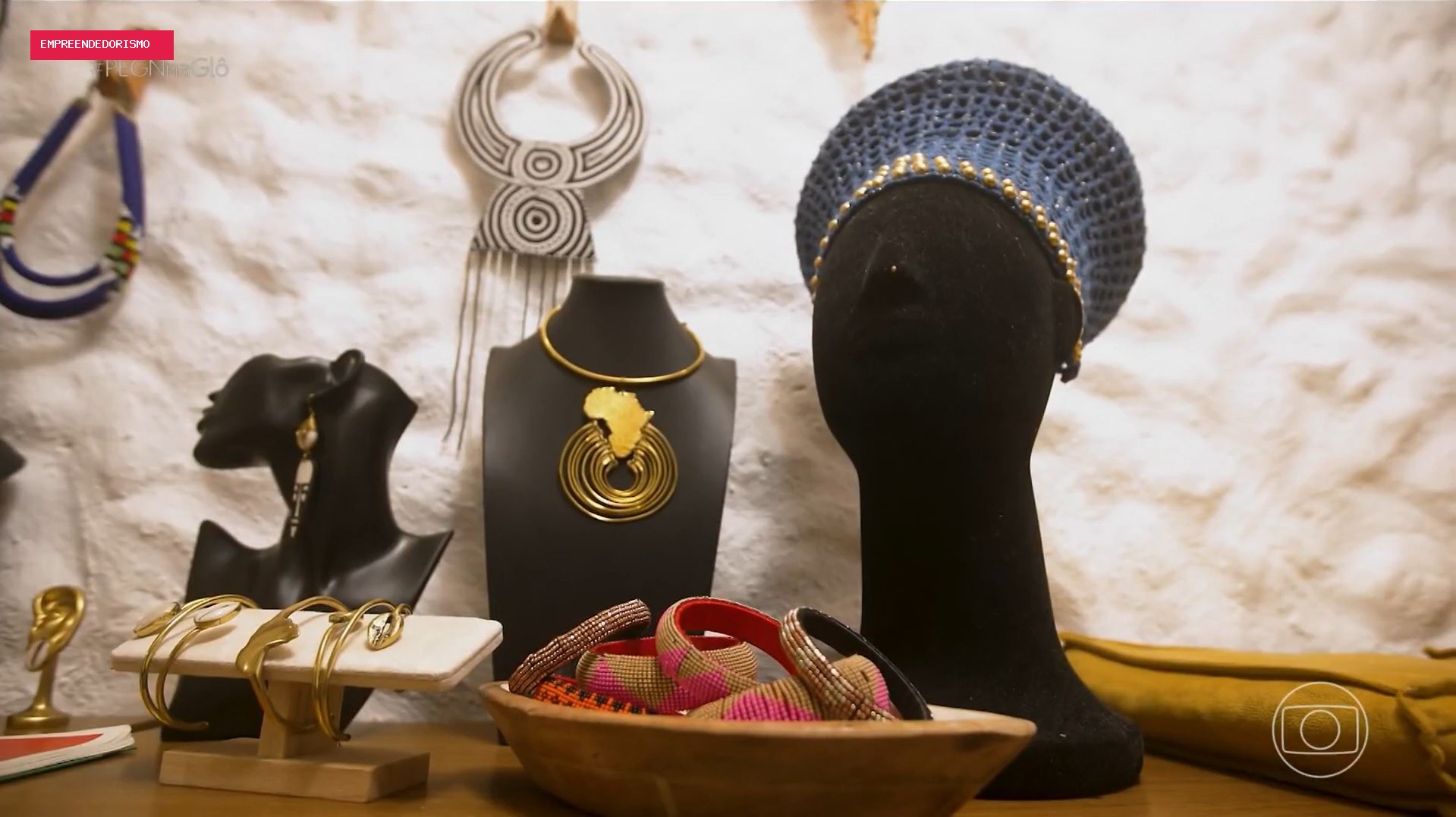 Ela ouviu que moda afro não dava dinheiro e começou negócio com R$ 300