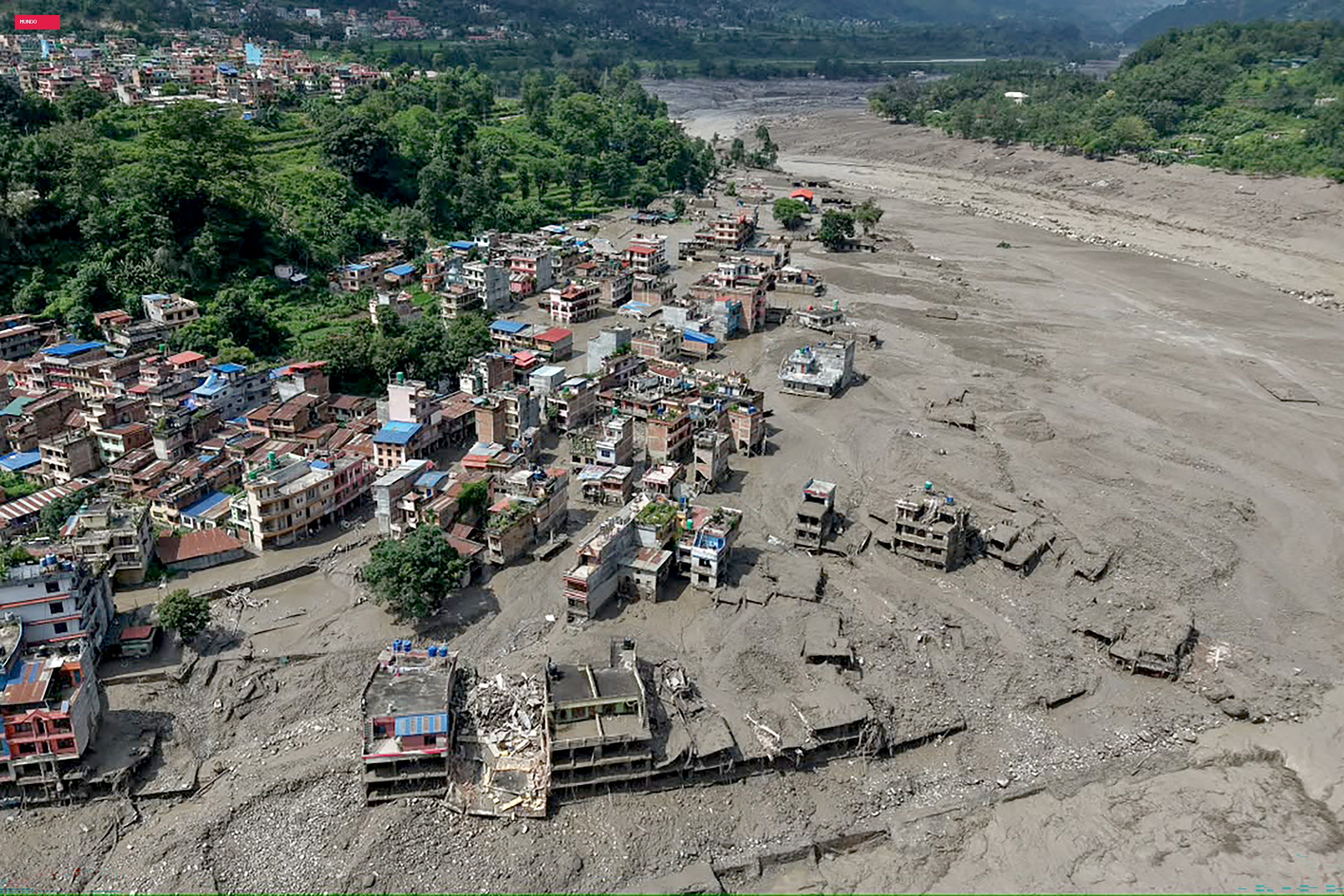Sobrevoo mostra devastação após enchente sem precedentes entre Nepal e Tibete