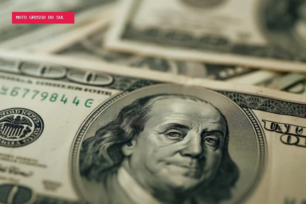Dólar comercial cai 0,46% e encerra semana cotado a R$ 5,08