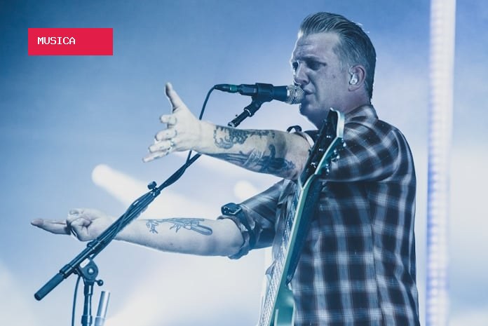 Josh Homme revela significado de Queens of the Stone Age e avisa: “homofóbicos, fiquem longe”