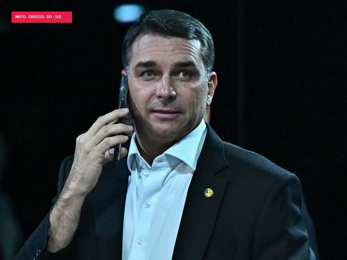 Flávio diz não ter assinado contrato de filme financiado por Vorcaro