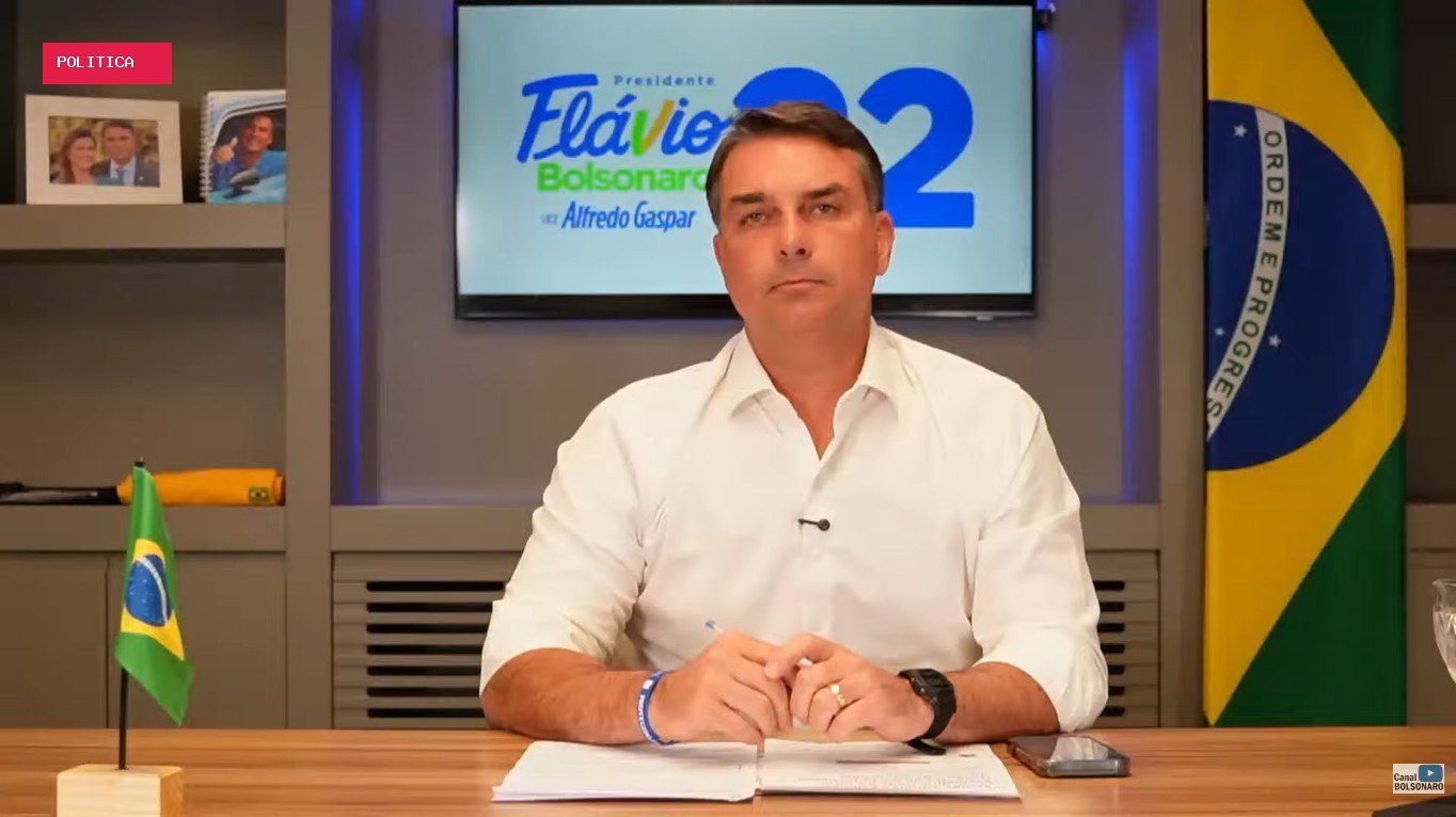 Flávio Bolsonaro diz que vai se encontrar com ministro de Bukele no domingo