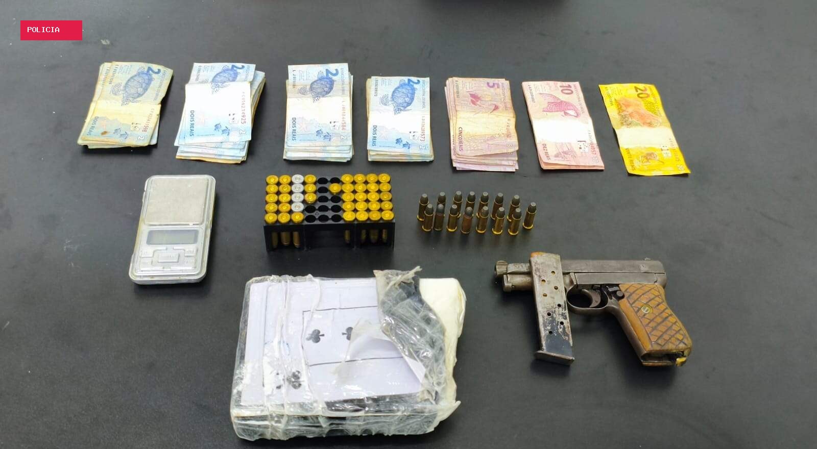 Suspeito de invadir casa e matar rapaz na frente da família é preso com pistola