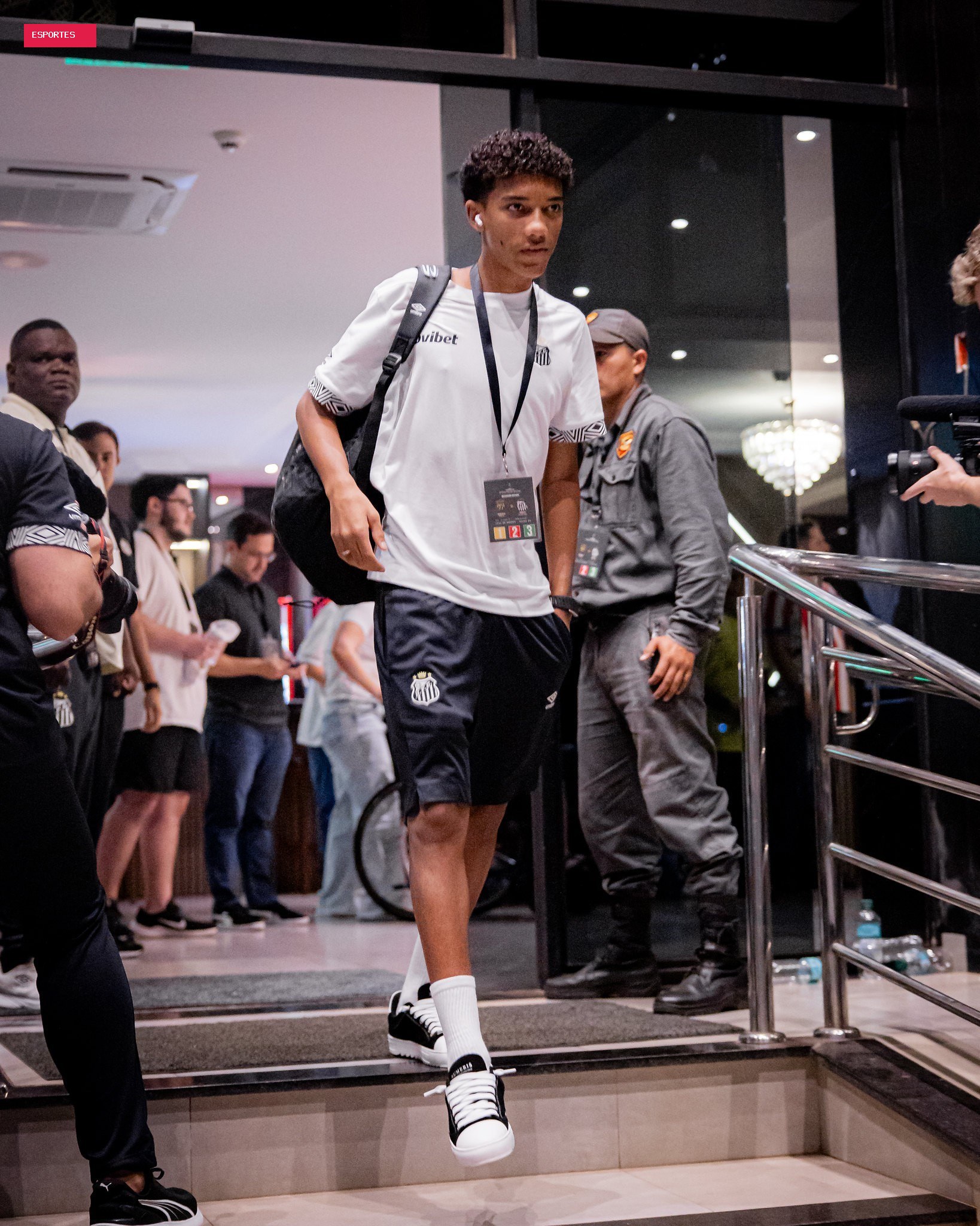 Robinho Jr. é liberado pelo Santos para viajar à Itália; jogador tem sondagens de clubes europeus