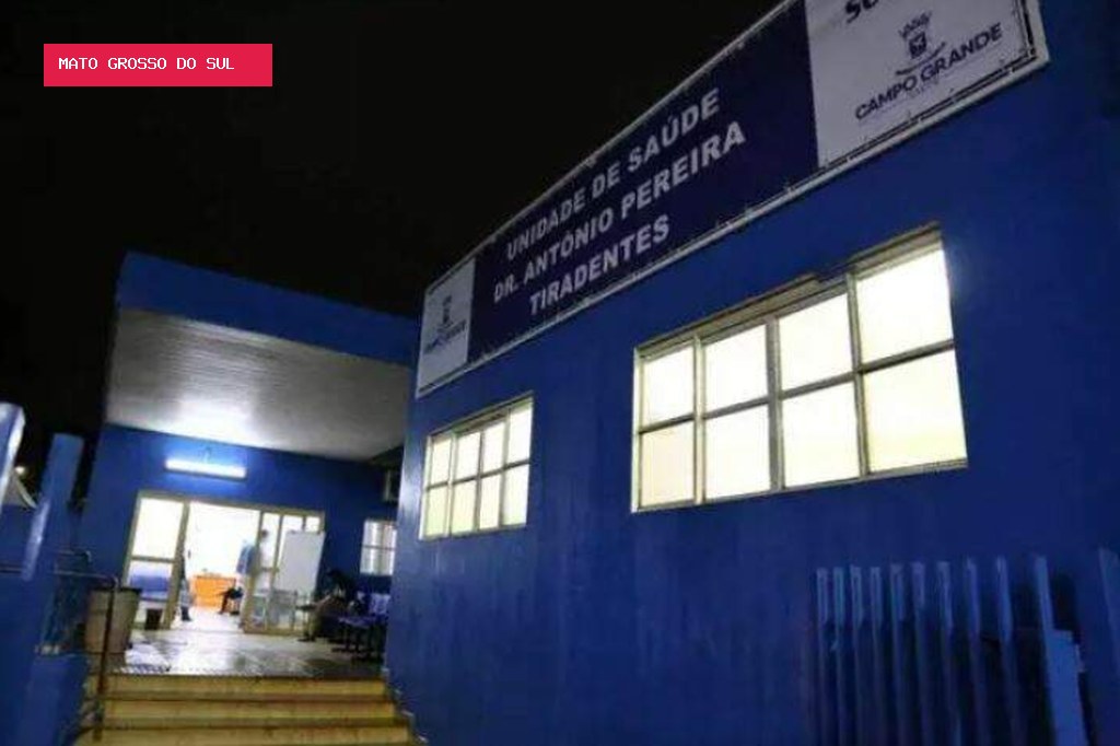 Homem é baleado na cabeça após dupla invadir quintal de casa