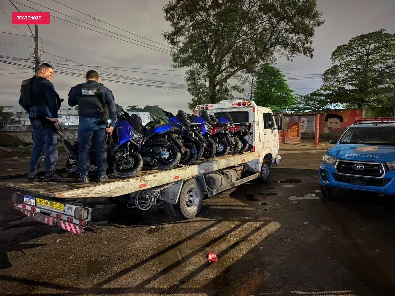 Polícia Militar recupera 31 motocicletas roubadas de carreta na Zona Norte do Rio