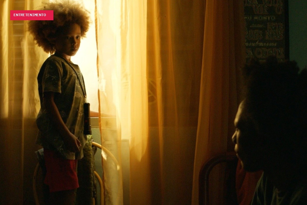 Grace Passô celebra estreia como diretora e mira público nos cinemas