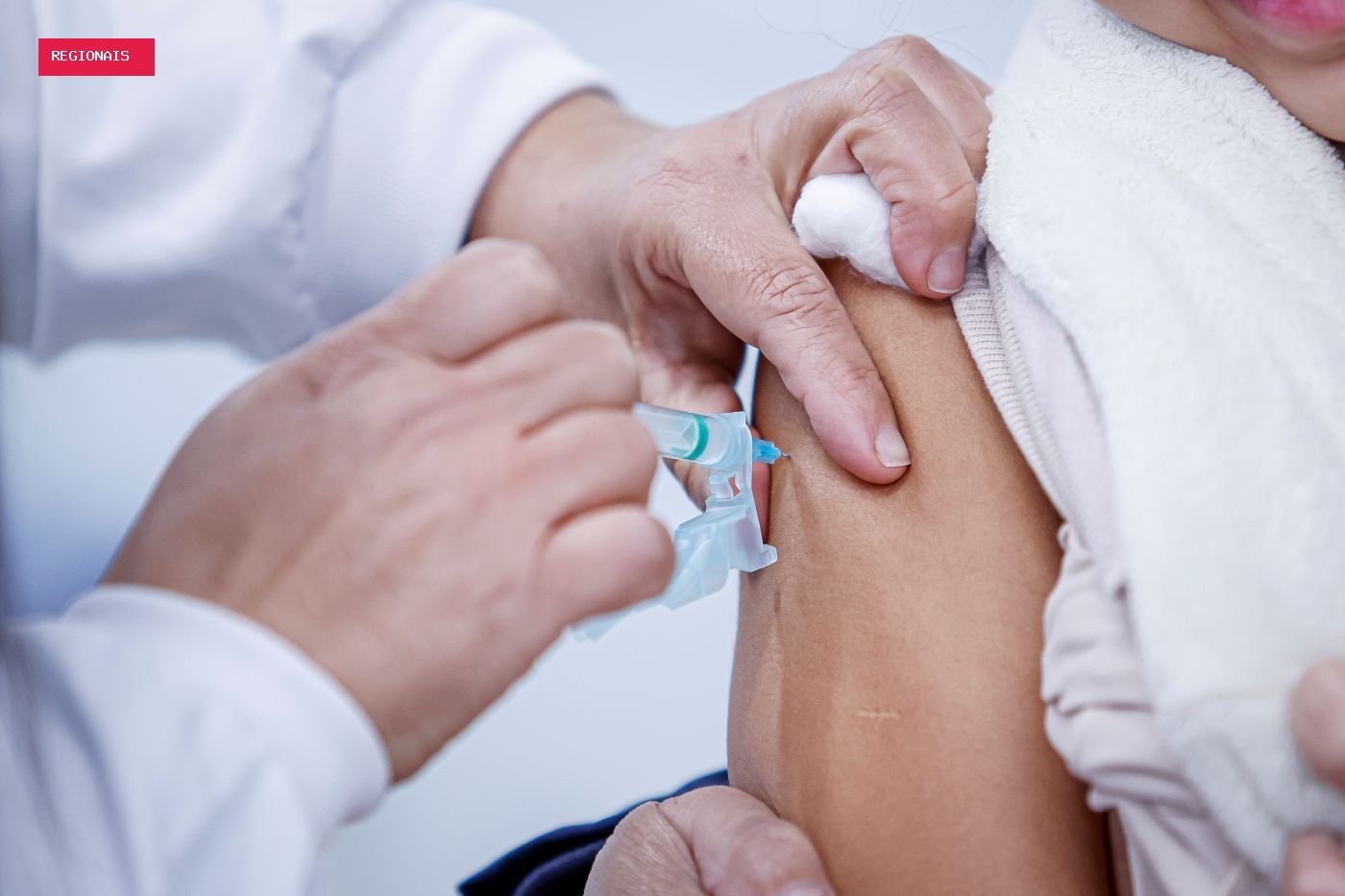 Quem pode tomar vacina contra pneumonia no SUS? Mensagem nas redes sobre liberação para maiores de 58 anos