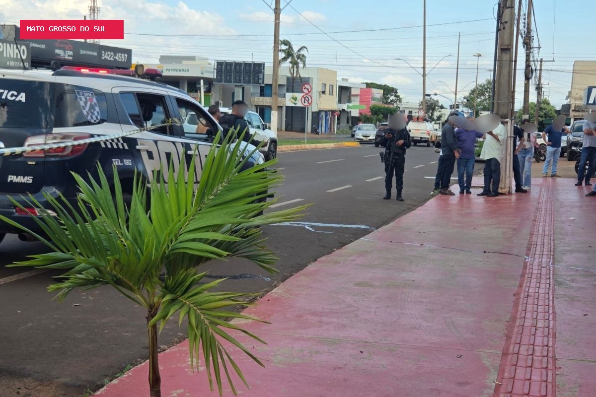 Jovem de 19 anos é morto a tiros em plena luz do dia dentro de garagem de veículos em Dourados