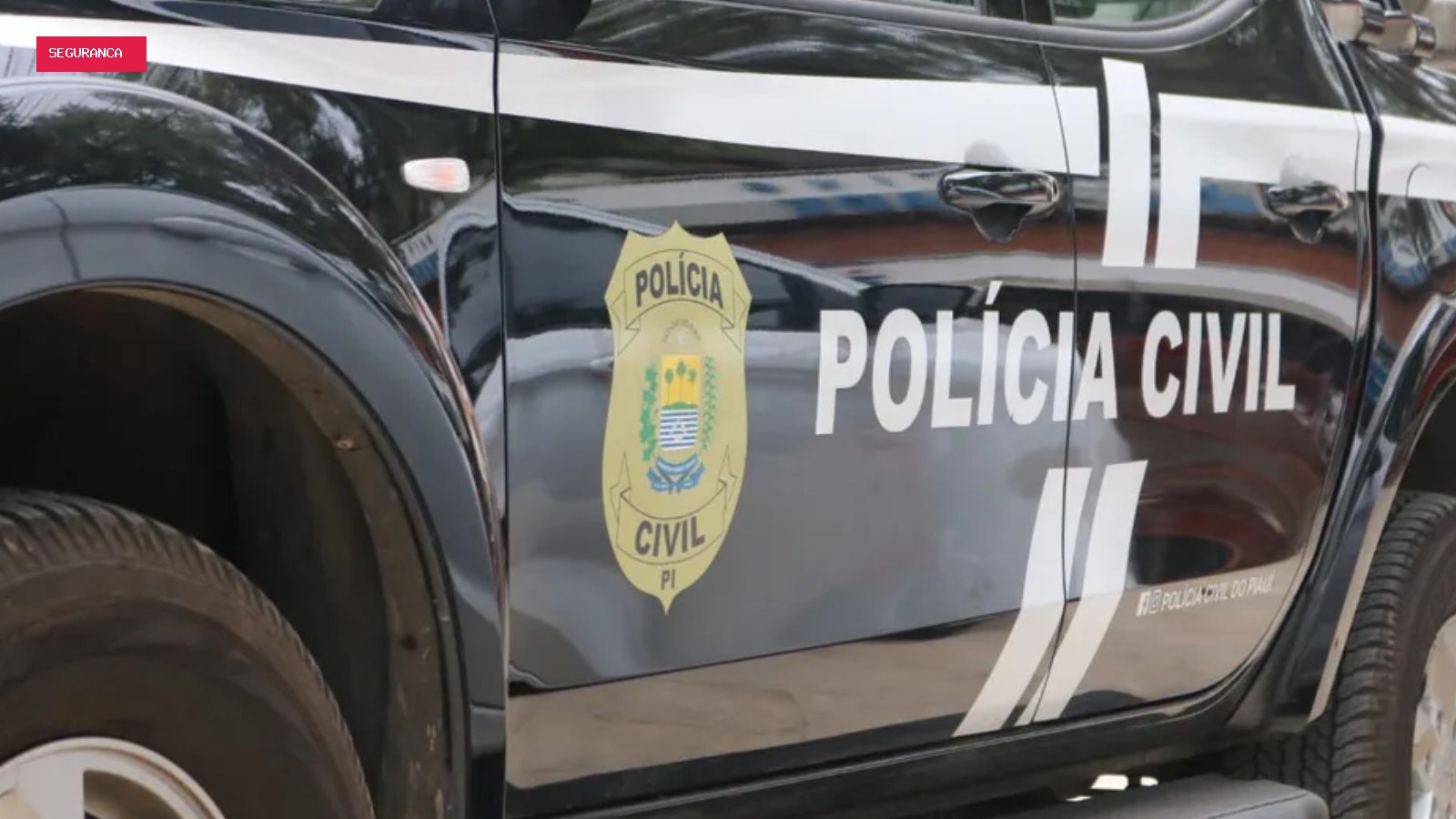 Mulher foge para delegacia por medo do companheiro, que chega ao local, ameaça vítima e é preso no PI